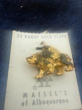 VTG Bear Charm 23 Karat Gold Plate Gatlinburg Tennessee tag Maisel’s